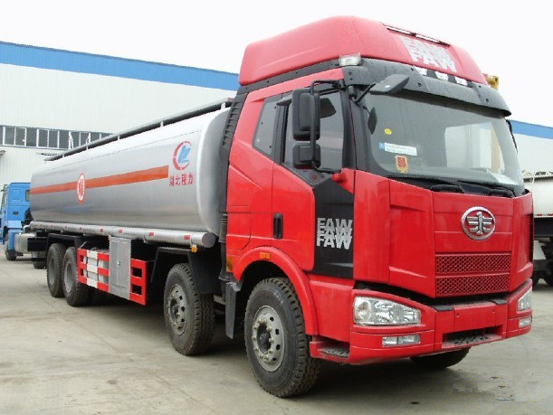 FAW 8x4 fuel tank truck