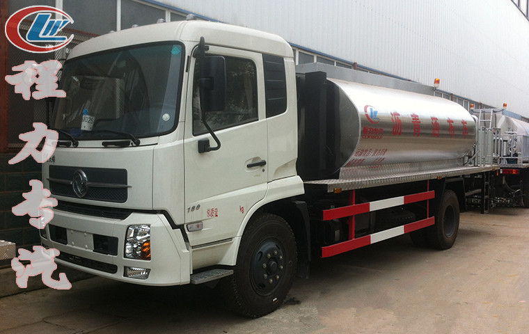 Dongfeng Tianjin 4x2 Asphalt distributor truck