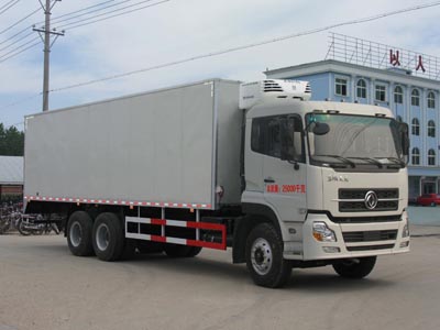 Dongfeng Tianlong 6x4 refrigerator truck
