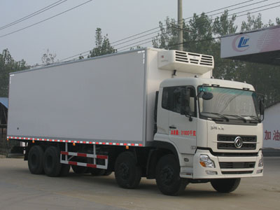 Dongfeng Tianlong 8x4 refrigerator truck