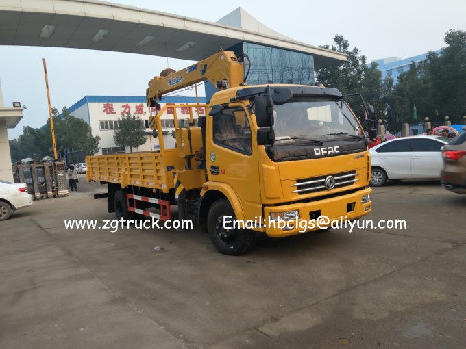 Dongfeng DLK truck crane